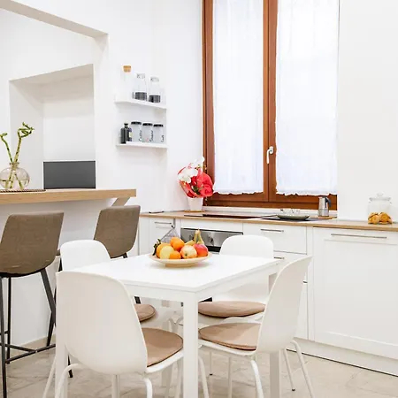 Vetritte Luxury Apartment *